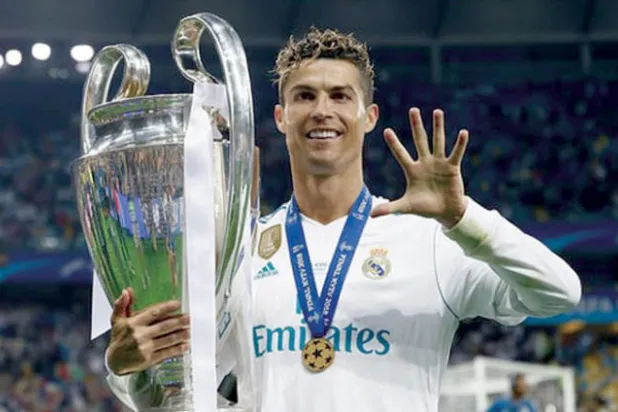 رونالدو بعد الفوز بلقب دوري أبطال أوروبا مع ريـال مدريد للمرة الرابعة