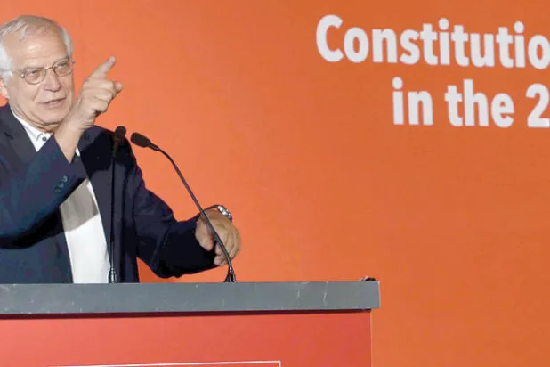 مدريد تطرح صيغة جديدة للحكم الذاتي للخروج من أزمة كاتالونيا