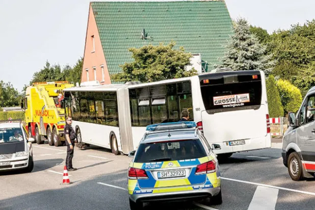 تمديد احتجاز منفذ عملية الطعن في ألمانيا