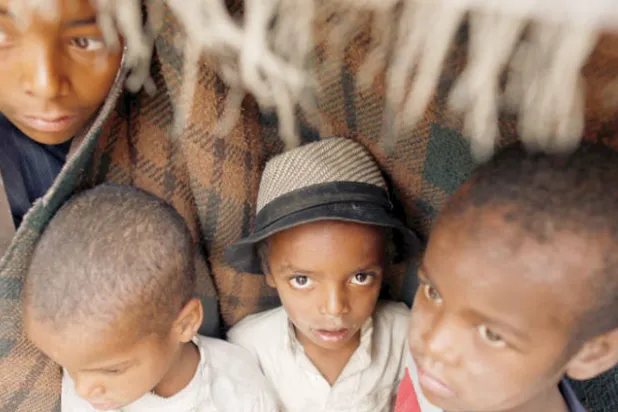 غلاء المعيشة يقتل الشعب اليمني ببطء... والسبب ثراء الحوثيين