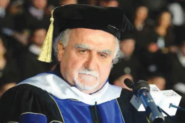 فيليب سالم يُكرّم بعد نصف قرن من معالجة السرطان حول العالم