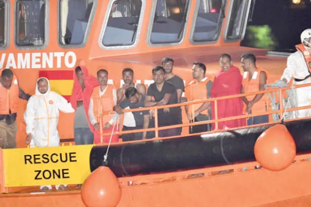 المفوضية الأوروبية تعرض حوافز مالية لدول تستقبل المهاجرين