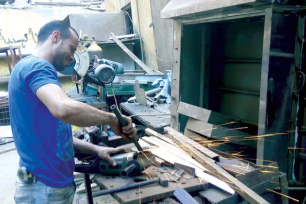 شارع «أمير الجيوش» في القاهرة... من هنا تخرج كتائب بيع الـ«تيك أواي»