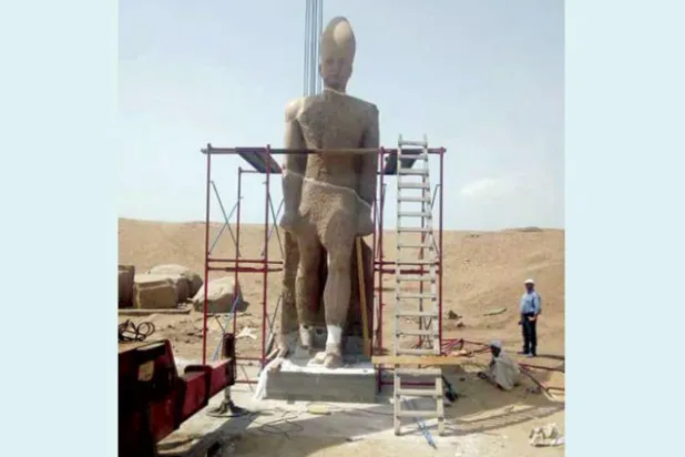 مصر: إعادة تجميع تمثال رمسيس الثاني في «صان الحجر»