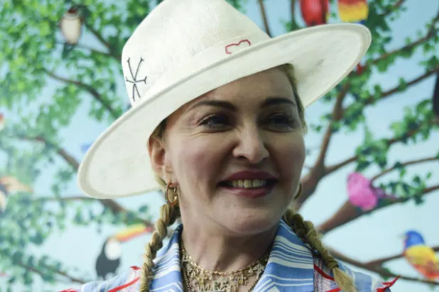 مادونا تبدأ حملة لجمع تبرعات للأطفال في مالاوي