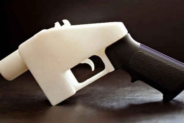 «المسدسات البلاستيكية» تفجر جدلاً قضائياً وسياسياً وتشريعياً في الولايات المتحدة