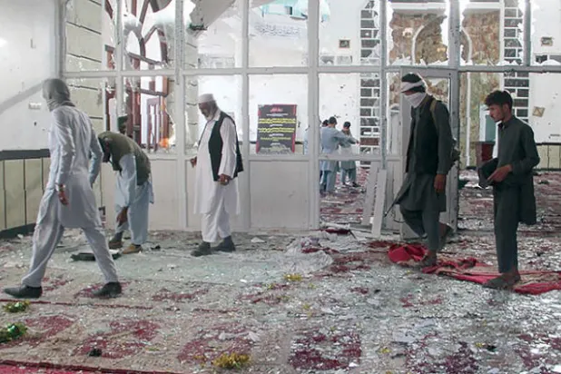 أفغانستان: منفذا الهجوم الانتحاري على مسجد باكتيا تنكرا في ملابس نسائية