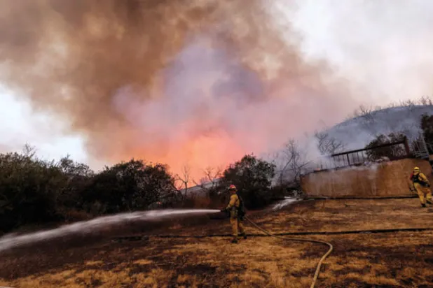 حرائق إسبانيا والبرتغال تحت السيطرة ومقتل رجل إطفاء في كاليفورنيا