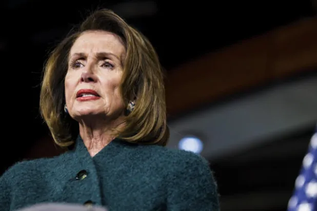 انقسام ديمقراطي حول دعم نانسي بيلوسي زعيمة الأقلية في مجلس النواب