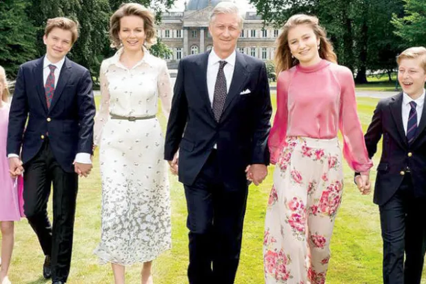 الملك فيليب مع أسرته