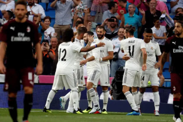 الريـال استعد للسوبر الأوروبي بالفوز على ميلان الإيطالي السبت الماضي في مباراة ودية (إ.ب.أ)