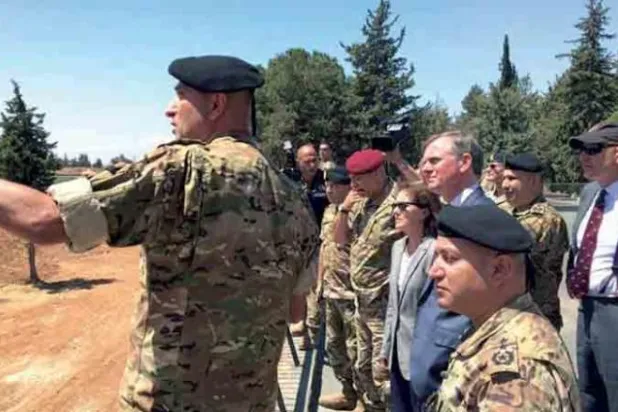 ولادة الحكومة بين عُقد داخلية وخارجية.... وفريق «14 آذار» يحذّر