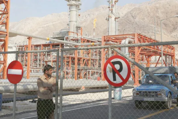 من هم كبار زبائن نفط إيران وكيف يستعدون للحظر؟