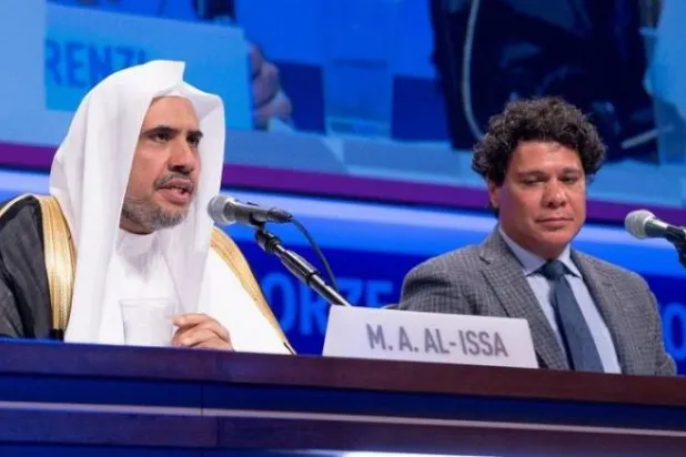 أمين رابطة العالم الإسلامي يدعو إلى إحلال الحوار محل الصراع