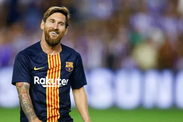 ميسي يعترف بولعه ببرشلونة ويستبعد عودته لبلاده قريباً
