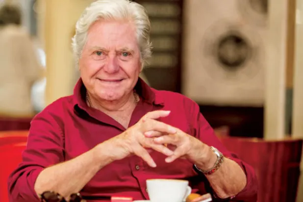 حسين فهمي: «الكويسين» أعاد أفلام العائلة الكوميدية إلى السينما المصرية