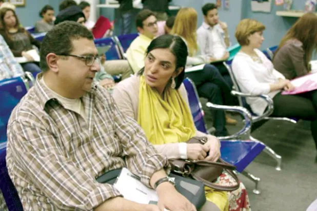 فيلم «طلق صناعي» ينقل أحلام المصريين إلى السويد