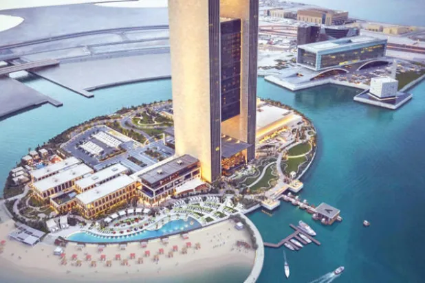 فندق «فورسيزونز خليج البحرين» يدلل ضيوفه  ويقدم لهم تجربة مميزة مع شاطئه الجديد