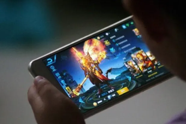 تعرف على أول هاتف آمن للأطفال