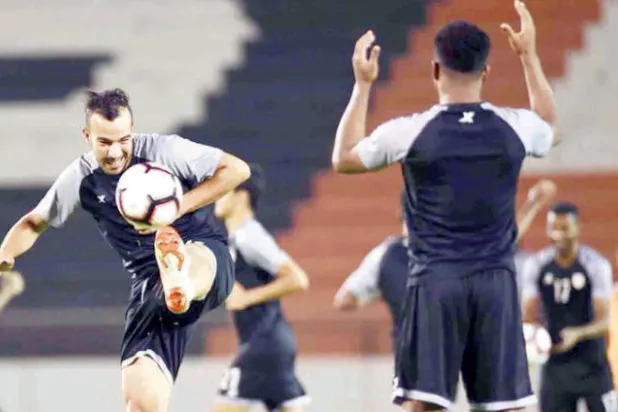 الشباب يستعد للرائد بمناورة