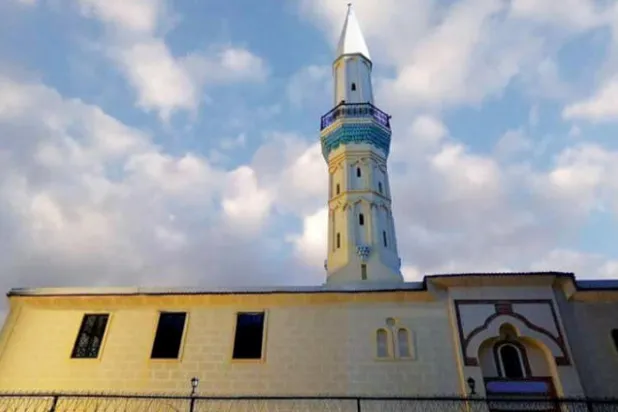 المسجد من الخارج