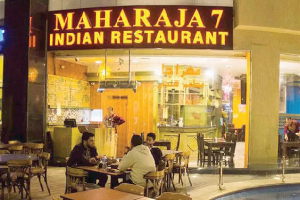 مطعم مهراجا ينقلك من أجواء القاهرة إلى مومباي من خلال الأطباق التقليدية