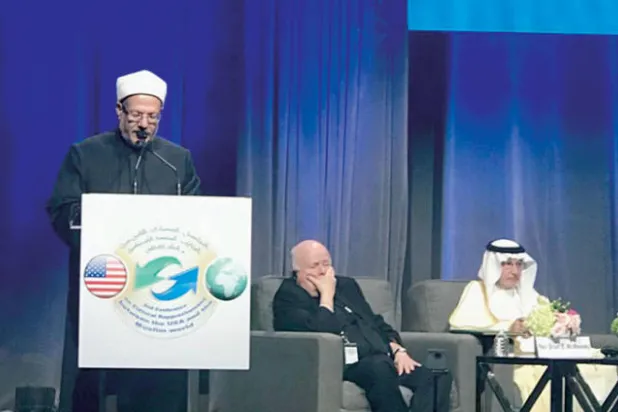 مفتى مصر يدعو العالم إلى ميثاق إرشادي جامع للتواصل والتحاور