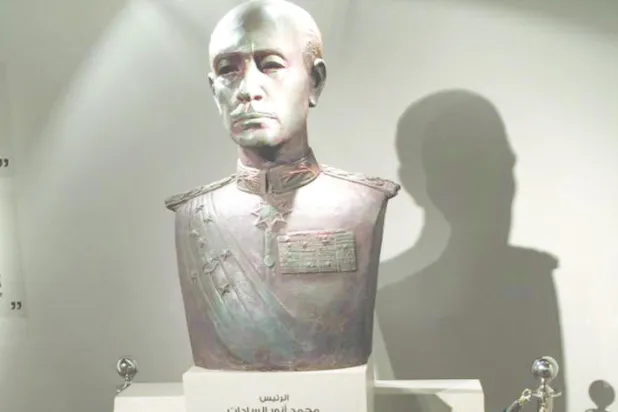 مقتنيات السادات التاريخية تجتذب زوار الإسكندرية