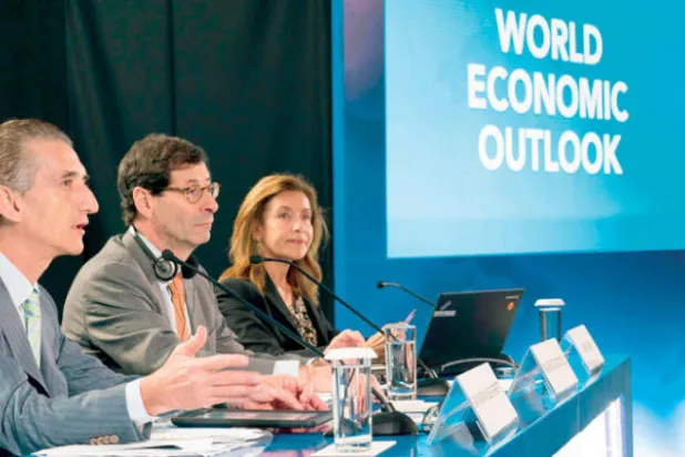 توقعات متشائمة للاقتصاد العالمي... باستثناء الخليجي