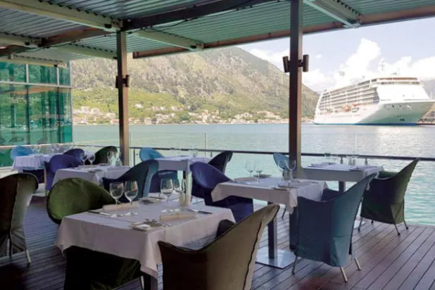 أجمل إطلالة على زرقة البحر