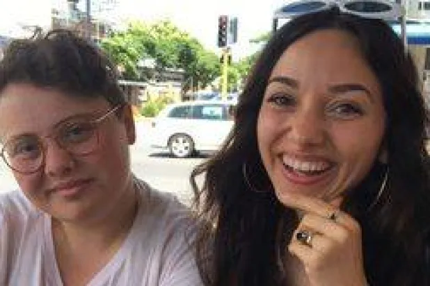 الناشطتان جاستين ساكس ونادية أبو شنب (موقع راديو نيوزيلندا) 