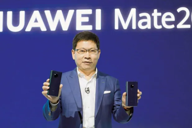 4 هواتف وساعة ذكية من «هواوي» تتحدى «أبل» و«سامسونغ» بتوظيف الذكاء الصناعي