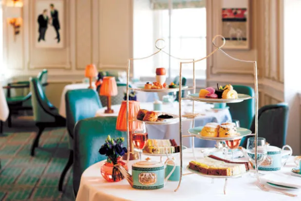 «فورتنوم أند مايسون» من بين أجمل الأماكن لتناول الشاي بعد الظهر في لندن