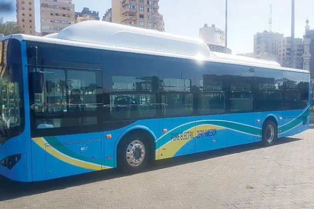 الإسكندرية تسيّر أول حافلة نقل عام تعمل بالكهرباء