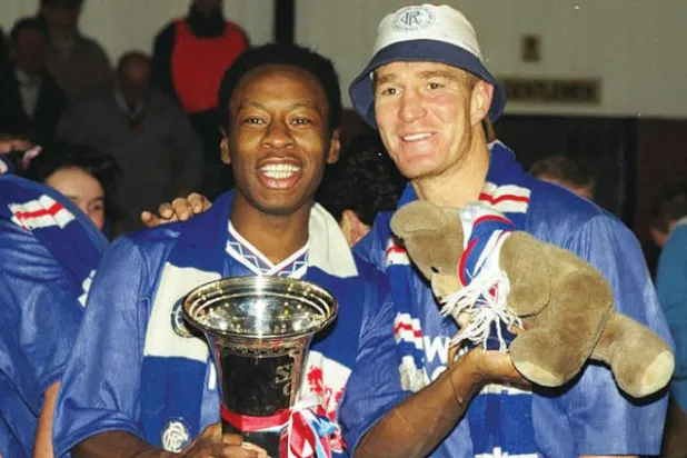 والترز وكأس اسكتلندا بعد الفوز في النهائي على سيلتيك عام 1990