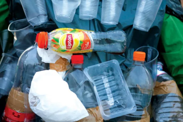 جسيمات بلاستيكية داخل الإنسان