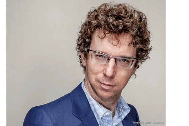 فيلم سينمائي بالورقة والقلم