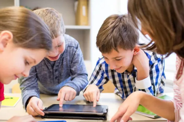 95 % من تطبيقات الأطفال «التعليمية» تحتوي على إعلانات