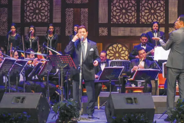 الفنان هاني شاكر أحيا حفلاً موازياً في مسرح سيد درويش بالإسكندرية («الشرق الأوسط»)