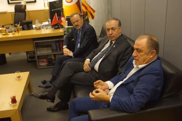 Galatasaray Başkanı Cengiz, Terim'le bir araya geldi