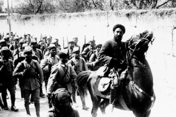 قوات تركية في شوارع دمشق (أ.ب)