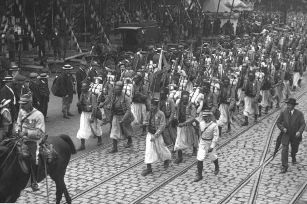 لقطة للجنود المسلمين المشاركين في الحرب من موقع مؤسسة "الأبطال المنسيون" (الشرق الأوسط)