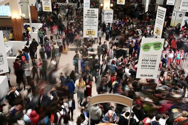 İstanbul Kitap Fuarı'na yoğun ilgi