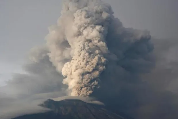 تجربة تنسخ تأثيرات الانفجار البركاني بهدف تبريد الأرض