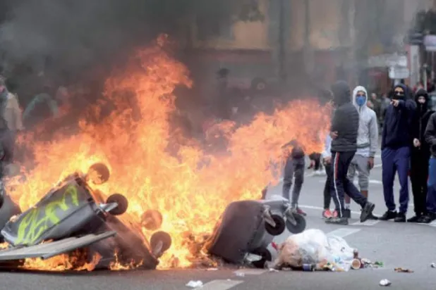 Fransa’da Cumhurbaşkanı ve Başbakan arasındaki anlaşmazlık büyüyor