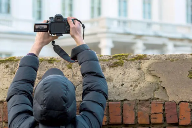تضليل المصادر وتنكّر الصحافي... الغاية لا تبرر الوسيلة