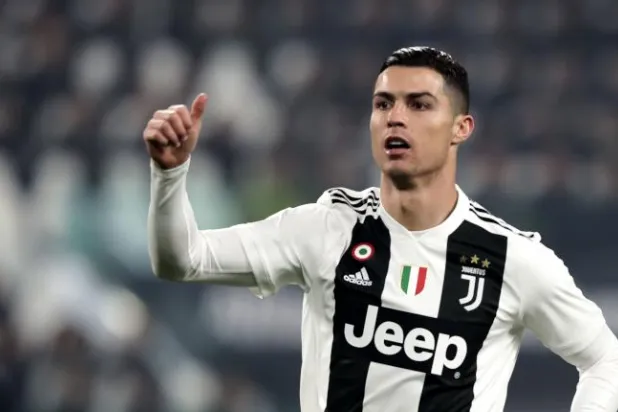 رونالدو يدعو ميسي لخوض تجربة اللعب في إيطاليا