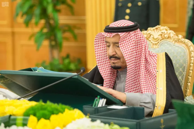 خادم الحرمين الشريفين خلال ترؤسه جلسة مجلس الوزراء (واس)