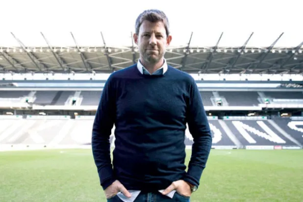 بروتون وهب خبراته للغوص في أعماق اللاعبين الصاعدين ومعالجة مشكلاتهم