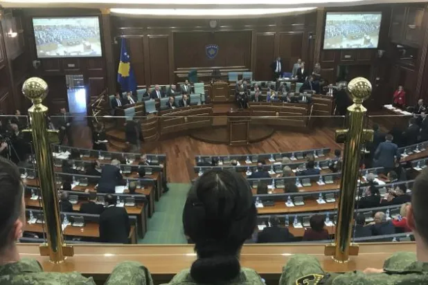 وفد كوسوفي للتفاوض مع صربيا وسط تصاعد التوتر